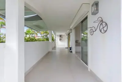Image de Maho Oceanfront Luxe: Modern and Spacious Condo