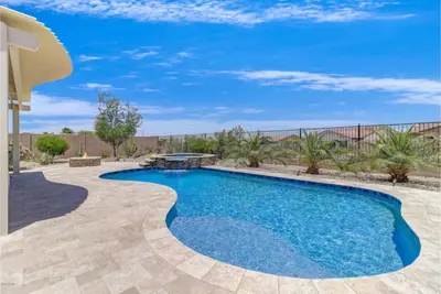 Image de Nouvelle Liste! Maison haut de gamme «Desert Wind» avec spa de piscine et foyer
