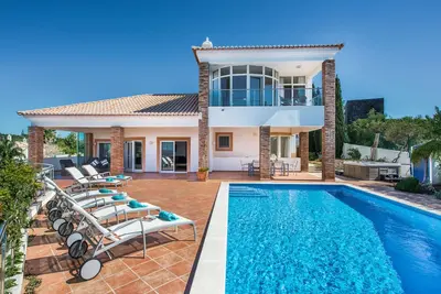 Image de Lila - Stunning sea views from this villa with infinity pool