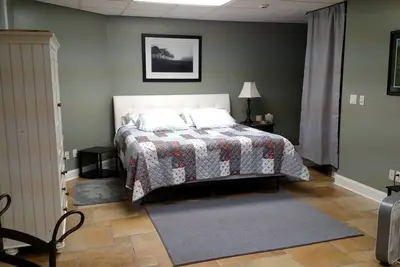 Image de Studio confortable sur une propriété incroyable