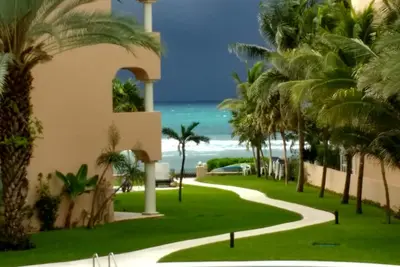 Image de Condo avec vue sur l'océan et belle terrasse