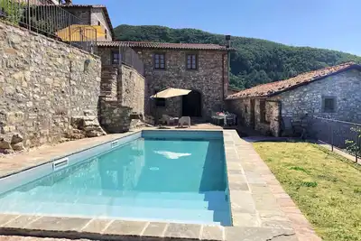 Image de New Tuscan villa for large group, private pool, walk to restaurant