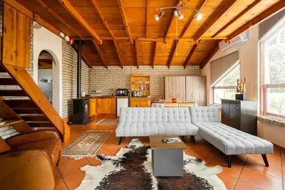 Image de Comme à la maison avec des hôtes sympathiques. Environnement paisible. Proche de la plage.