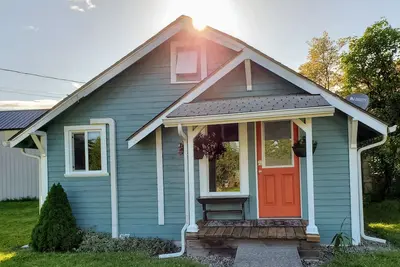 Image de Art Cottage on Yew, à 6 minutes de la meilleure Centralia a à offrir.