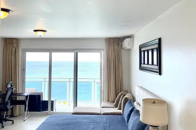 Image de Penthouse spacieux avec vue sur l'océan à Maho