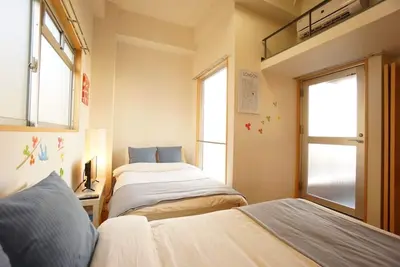 Image de Max 6 people 2 beds  1 futon  fun wit - Terrys room Number  V803 / Osaka Ōsaka