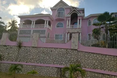 Image de Location de chambres de vacances à prix abordable dans la belle Jamaïque.