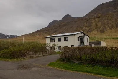 Image de Logement avec vue sur mer et montagnes