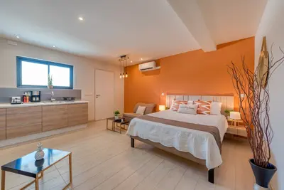 Image de Luxueux studio  situé au cœur de Grand Case, 20 mètres de la plage, studio 3