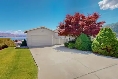 Image de Lake View home w / spa privé et commodités telles que piscines, tennis et plus!