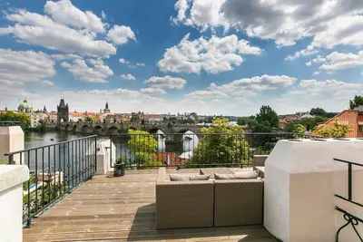 Image de Appartement Sunny Riverside avec une vue imprenable sur la ville