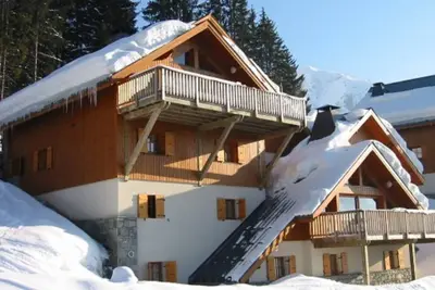 Image de Oz/Alpe d'Huez 200m pistes, jusqu'Ă 25pers, Jacuzzi, chambres avec salle de bain