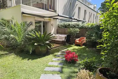 Image de Appartement en rez de jardin. Entouré de verdure.