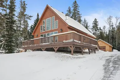 Image de Nouvelle cabine privée avec une vue incroyable sur le lac Rangeley!  