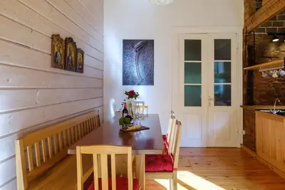 Image de Appartement rustique spacieux et ensoleillé