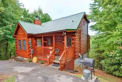 Image de Nouvelle Annonce * Cabine 3 Ours * MtnViews * HotTub * Pf Gatlinburg Gmsnp