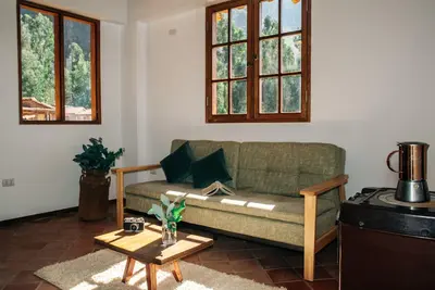 Image de Suite élégante avec terrasse dans la Vallée Sacrée
