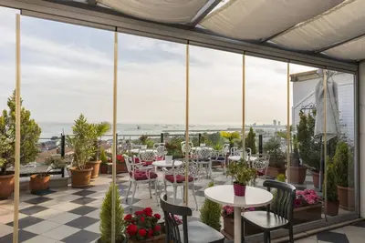Image de Deluxe Modern Seaview Apart dans le vieux centre-ville de Sultanahmet Istanbul Turquie