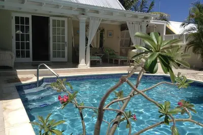 Image de Belle villa, piscine privée, terrasses ensoleillées, jardin, Wi-Fi haute vitesse, à quelques pas de la plage