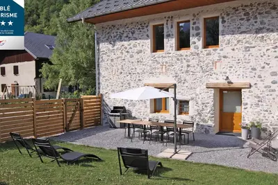 Image de \"Coté montagnes \" : Superbe gite ★★★★ en duplex avec jardin privatif