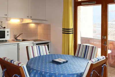 Image de Studio rénové pour 4 personnes, départ skis aux pieds, balcon