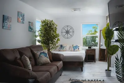 Image de Beachcomber Studio @ The Lookout - Beachfront w / Ac