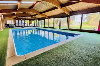 Image de Grande maison, piscine intérieure. 17 personnes, près de la plage West Wittering