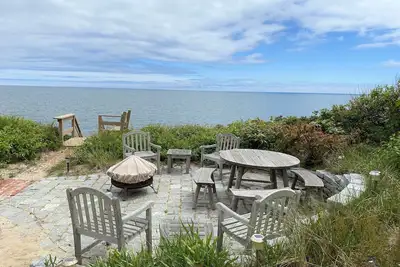 Image de Ocean Front with Private Beach - 4 Br, 2 Bath large home - De0491