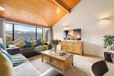 Image de Spacious Townhouse Incredible Alpine Lake Views