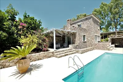 Image de Miss Valentina - Incroyable villa en pierre avec piscine privée et vue sur la mer au coucher du soleil