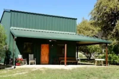 Image de Chalet Cherry Creek isolé sur un rranch privé