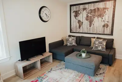 Image de ** Belle maison 2bed 2bath minutes de Beale St **