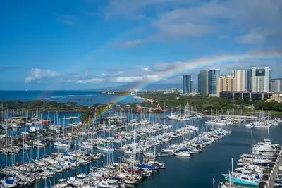 Image de Ilikai Marina 1580 Ocean / Sunset / Fireworks Views King Bed, Sofa Bed