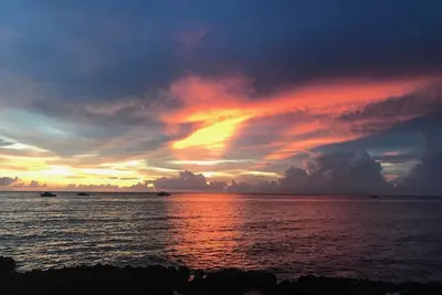 Image de Oceanfront condo sept mile plage