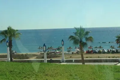 Image de Detente En Famille Pres De La Mer