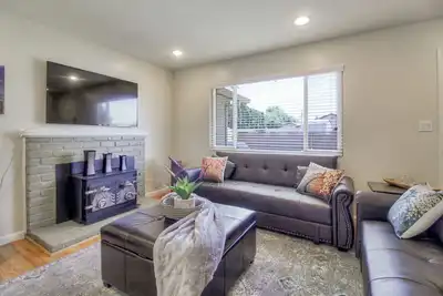 Image de «Fantastique 5⭐️Sf Bay Area (Dublin) 4 chambres / 2 salles de bain»