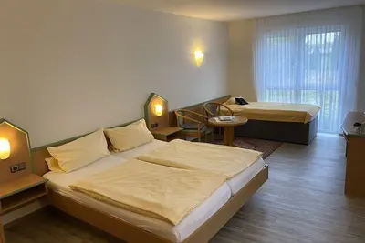 Image de Chambre Triple Douche / Wc - Hotel Garni Am Brunnenplatz