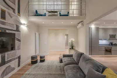 Completely Renovated (September 2019)  luxury 4-bedroom, 4-bathroom apartment.