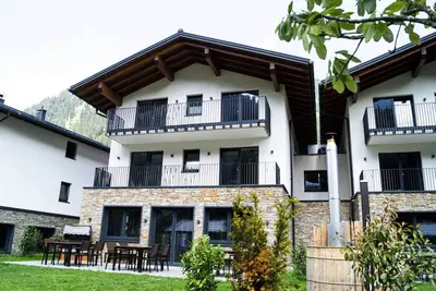 Image de Chalet avec une zone de bien-être près du centre