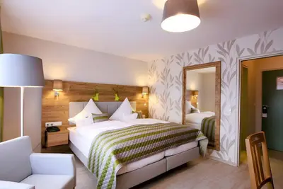 Chambre Double \"Pinson des Arbres\" (21-25 m²) - Hotel Schneider am Maar