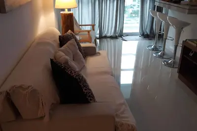 Image de Pure Island Season - Salvador Allende et Riocentro