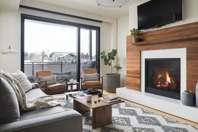 Image de Avant-poste: One Town Hill 200