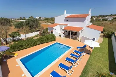 Image de Grande villa avec annexe grande valeur pour 9 personnes, nouvelle cuisine installée