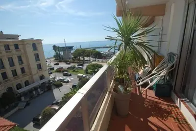 Image de Beau 3p rénové avec terrasse, parking privé et climatisation