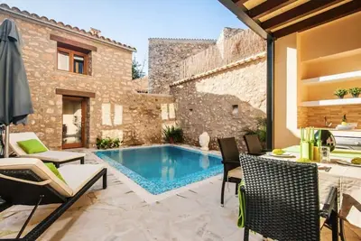 Image de Can Bodeguita, Wifi, piscine privée et terrasse.