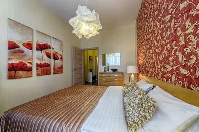 Image de Appartement confortable de deux chambres près de la place de la Victoire