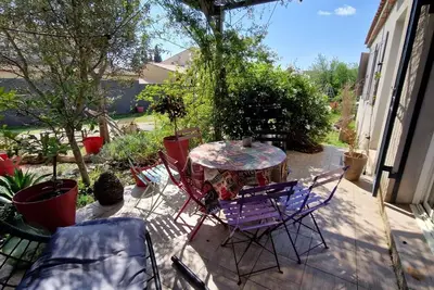 Image de Entre Nimes et Avignon, La Villa des Moulins