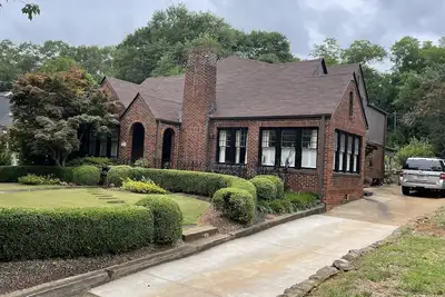 Image de Spacious and newly remodeled comfort In the Heart of Five Points