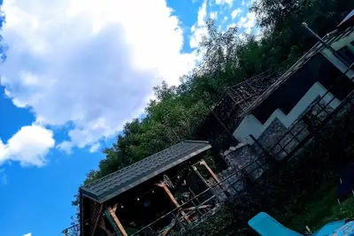 Image de Villa confortable avec piscine privée et magnifique verger.