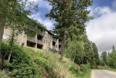 Image de Remodeled Fully Furnished Barefoot Resort Condo at Terry Peak South Dakota!